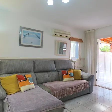 Lovely 1 Bedroom Адехе
